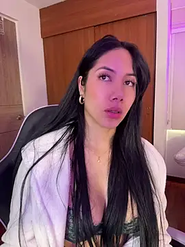 ArianaReynoldss online show from July 28, 2:13 pm