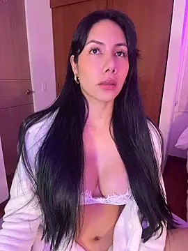 ArianaReynoldss online show from June 9, 10:25 am