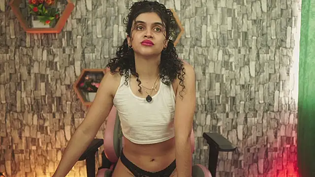 bonniie 98  online show from August 3, 8:03 pm