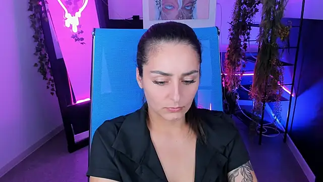 Snapshot of ValeriiMills chatting on September 10, 3:01 pm ValeriiMills online show from September 10, 3:01 pm
