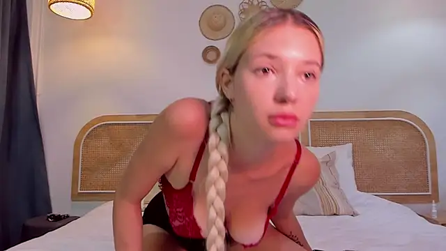 Melisa Sun  online show from March 12, 4:15 am