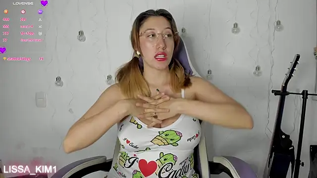 Snapshot of Lissa_Kim1 chatting on September 16, 5:26 am Lissa Kim1 online show from September 16, 5:26 am