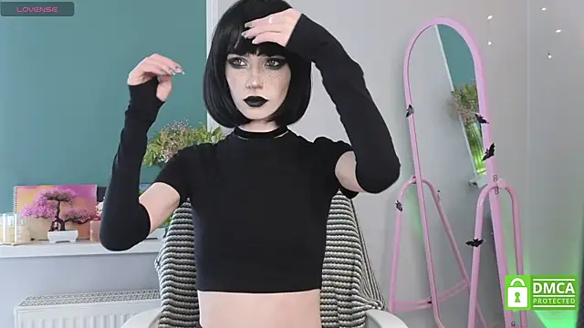 sweetuniporn online show from June 27, 6:58 am