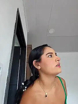 Snapshot of Rosa_Warreen_ chatting on October 10, 3:06 pm Rosa Warreen online show from October 10, 3:06 pm