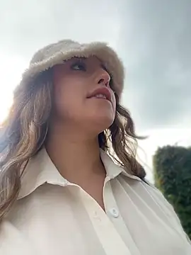 Baby  Otaku online show from April 28, 8:35 pm