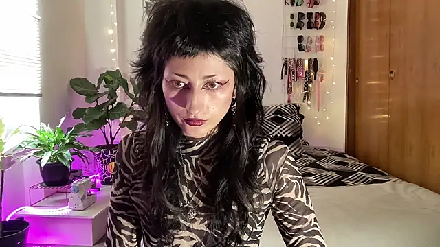 ELENA UMBRA online show from March 12, 7:27 pm