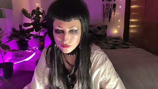 ELENA UMBRA online show from May 17, 1:38 am