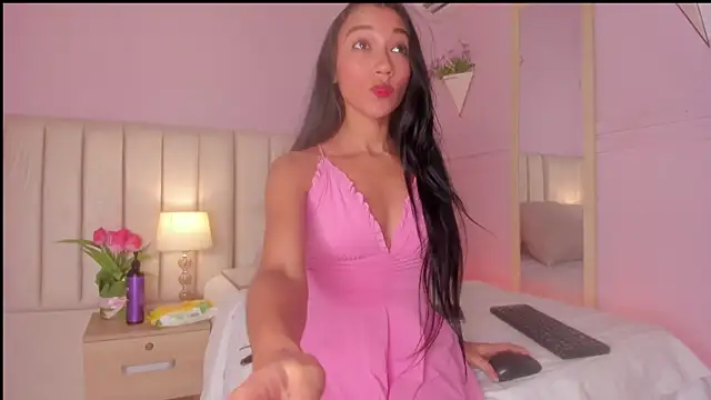  lucia 18 online show from June 11, 6:27 pm