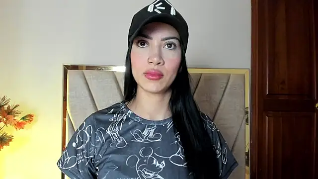 AbbieJoness  online show from June 18, 11:37 am
