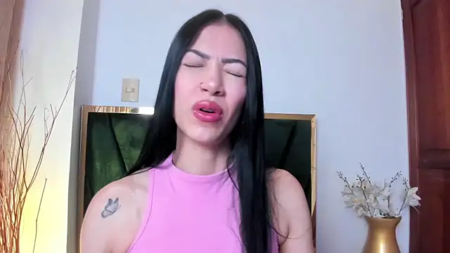 Snapshot of AbbieJoness_ chatting on October 6, 11:38 am AbbieJoness online show from October 6, 11:38 am