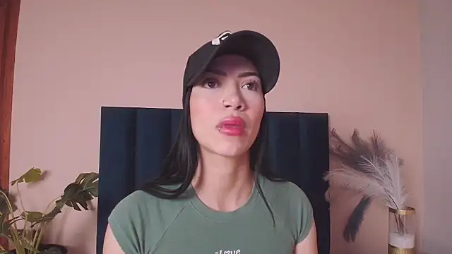 AbbieJoness  online show from June 6, 12:11 pm