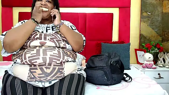Exoticbigmandy online show from June 24, 1:54 pm