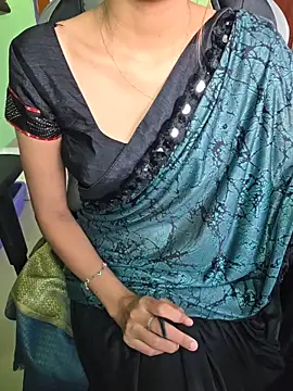 Isha Sax online show from May 3, 3:10 am