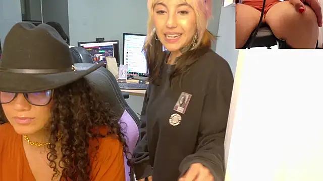 Dakota Rainbow22 online show from February 28, 4:17 pm