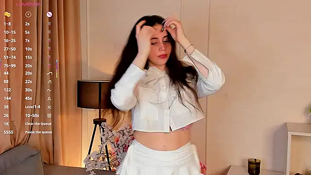 Snapshot of JulianaChapel chatting on September 16, 8:55 am JulianaChapel online show from September 16, 8:55 am