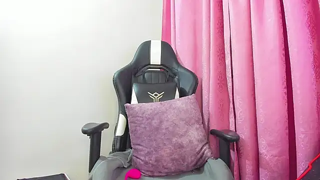 allison starss  online show from November 9, 12:05 am