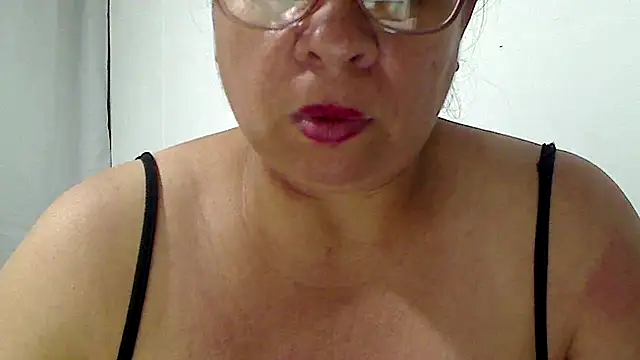 luciana69hot online show from June 25, 10:55 pm