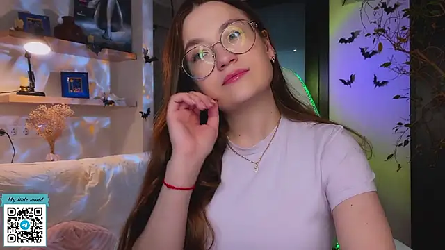 mia here online show from October 25, 11:55 pm