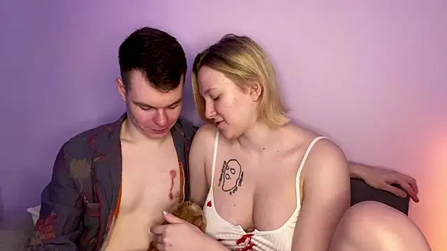 julielourens online show from March 9, 7:55 am