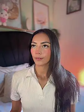 im-isabella online show from July 14, 9:30 pm