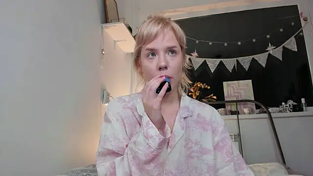  CuteAsFuck  online show from November 8, 5:51 pm