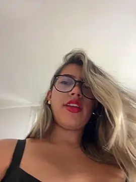 Snapshot of sara_calderon chatting on September 13, 1:41 pm sara calderon online show from September 13, 1:41 pm