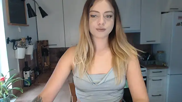 Snapshot of BuffyxLUST chatting on October 15, 2:08 pm BuffyxLUST online show from October 15, 2:08 pm