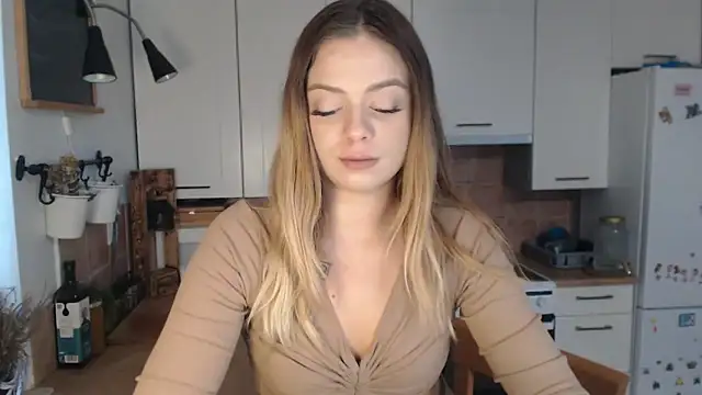 Snapshot of BuffyxLUST chatting on September 30, 7:14 am BuffyxLUST online show from September 30, 7:14 am