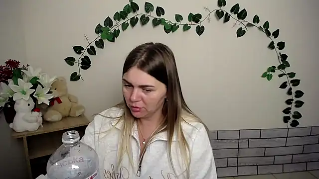 Snapshot of Magic_Katarina_ chatting on October 9, 7:45 am Magic Katarina online show from October 9, 7:45 am