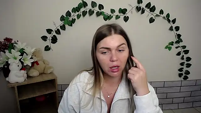 Snapshot of Magic_Katarina_ chatting on October 7, 6:51 am Magic Katarina online show from October 7, 6:51 am