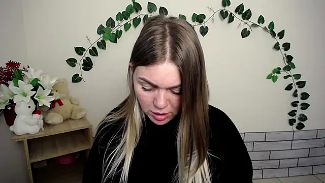 Snapshot of Magic_Katarina_ chatting on October 14, 7:33 am Magic Katarina online show from October 14, 7:33 am