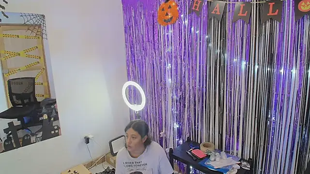 Snapshot of Aria_Arthur chatting on October 12, 8:22 pm Aria Arthur online show from October 12, 8:22 pm