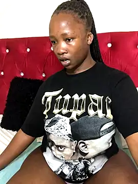 MissREAHx online show from November 15, 7:26 pm