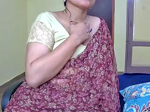 Snapshot of MasTANIYA chatting on October 13, 6:43 pm MasTANIYA online show from October 13, 6:43 pm