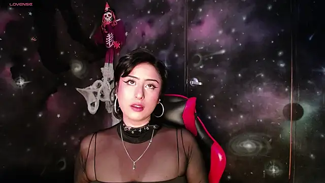 Snapshot of CristaldelLeon_s chatting on October 21, 7:29 pm CristaldelLeon s online show from October 21, 7:29 pm