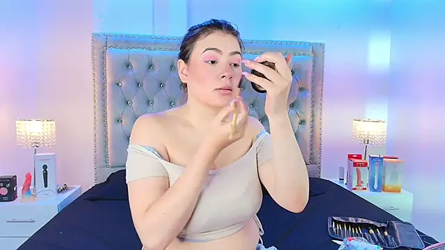 Snapshot of Antonella_wild chatting on October 5, 4:17 am Antonella wild online show from October 5, 4:17 am