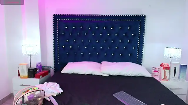 Antonella wild online show from November 18, 3:40 am