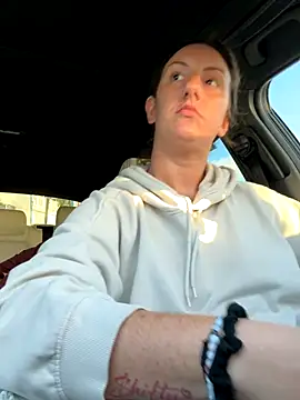 sweetsirenn online show from October 27, 12:01 pm