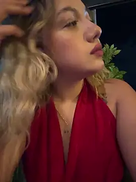 Snapshot of Becca_Johnson_u chatting on October 1, 2:05 am Becca Johnson u online show from October 1, 2:05 am