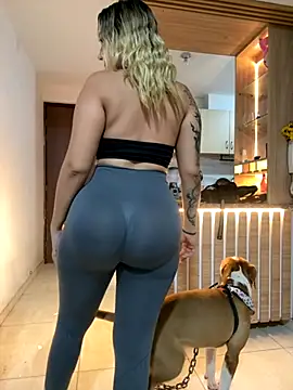 Snapshot of Becca_Johnson_u chatting on October 3, 3:22 am Becca Johnson u online show from October 3, 3:22 am