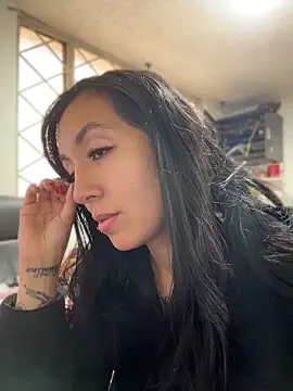 SALOME KORLAND online show from April 28, 1:15 pm