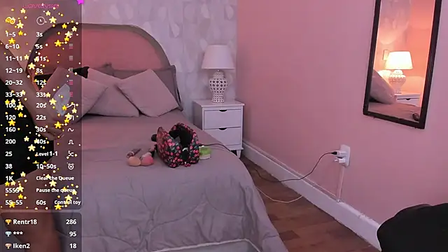 isabella milf  online show from June 15, 7:14 pm