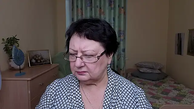 Margo Moll online show from December 5, 7:41 am