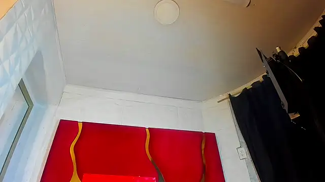 chaniesmith69x online show from June 15, 2:23 am