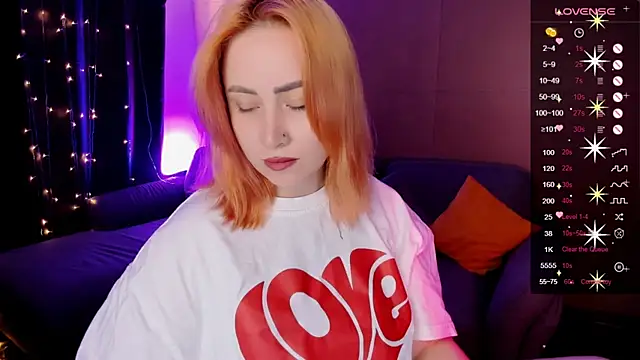 deboramoore online show from April 29, 2:37 am