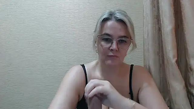 EleanoraDream online show from June 20, 7:34 am