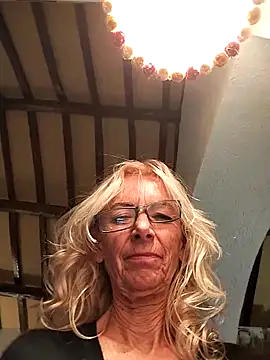 clarabell4 online show from October 28, 5:08 pm