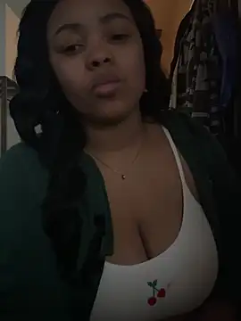 nuttybutter999999 online show from March 10, 9:52 pm