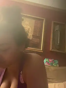 nuttybutter999999 online show from June 23, 6:22 am