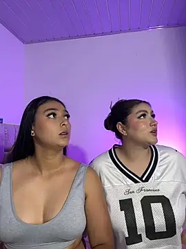 nicolexxaleja online show from August 5, 10:05 pm